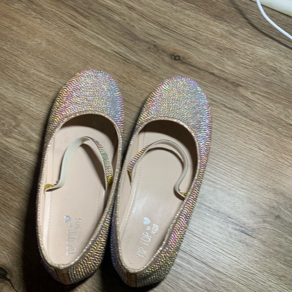 These very sparkly  iridescent like shimmer